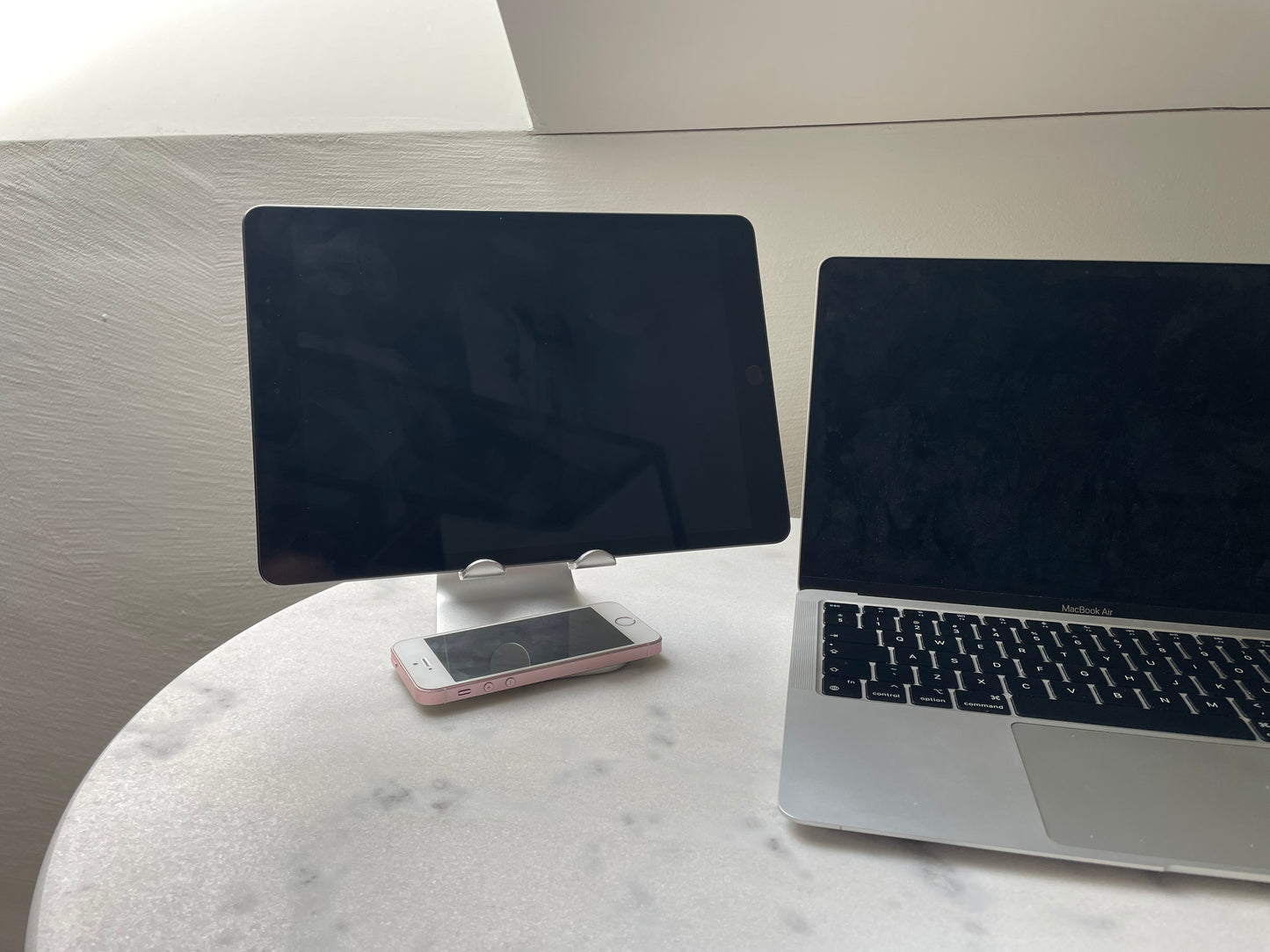 Support d'éloignement téléphone/tablette